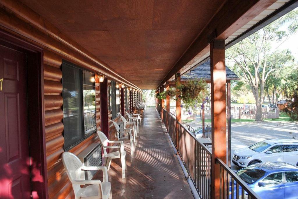 Austin'S Chuckwagon Motel Торри Экстерьер фото